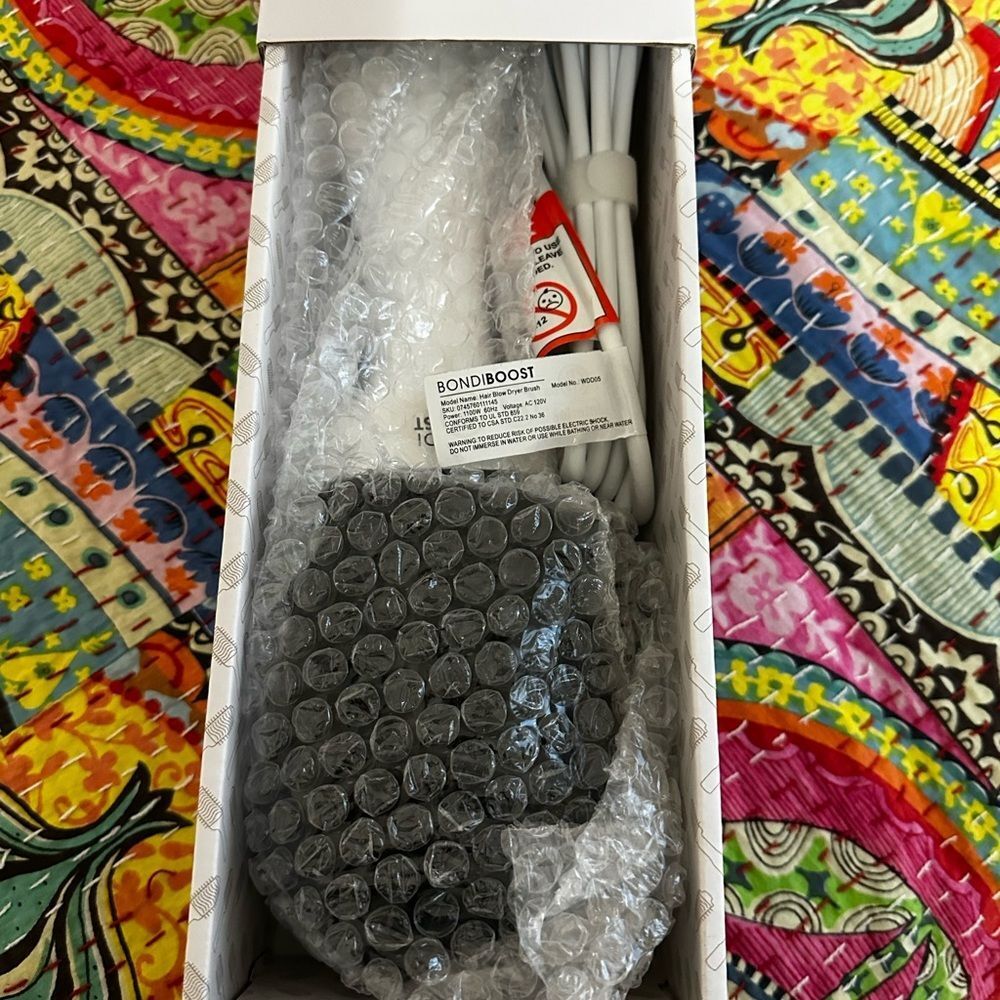 NIB Bondi Boost Blowout Brush - Picture 3 of 4